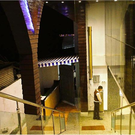 拉耶什瑞宫酒店 西里古里 外观 照片